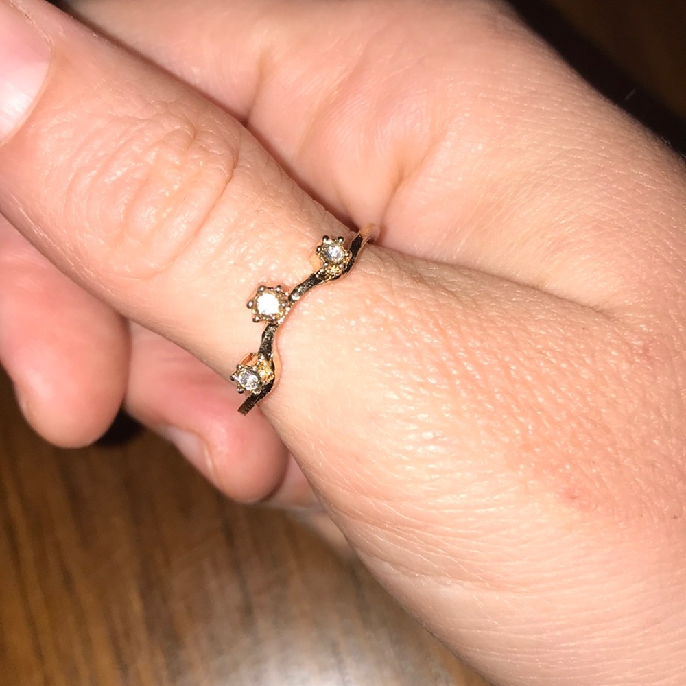 14kt yellow gold sz 8.5 ring new!! 🤩